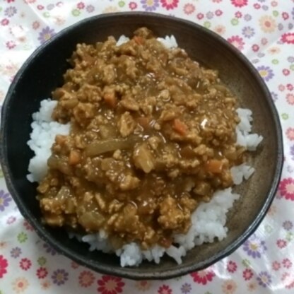 初めて作ったドライカレー。カレーライスが苦手な息子くんがとても気に入ってたべてくれました！ありがとうごさいます。